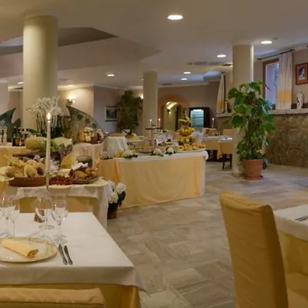 Hotel Arathena 4*