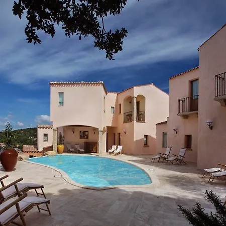 Hotel Arathena San Pantaleo