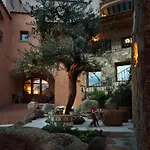 Arathena Hotel