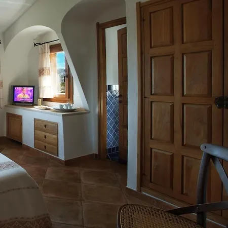 Ξενοδοχείο Arathena 4*