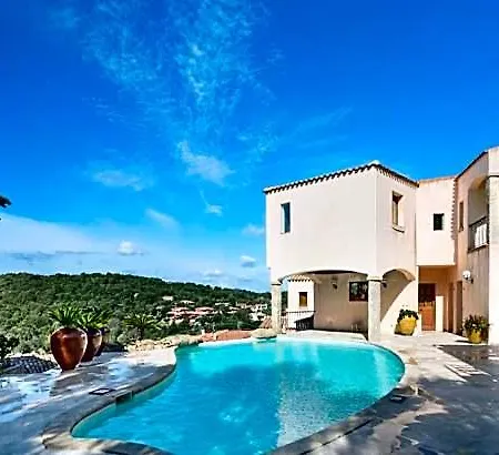 Hotel Arathena