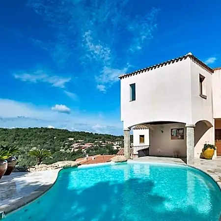 Hotel Arathena 4*