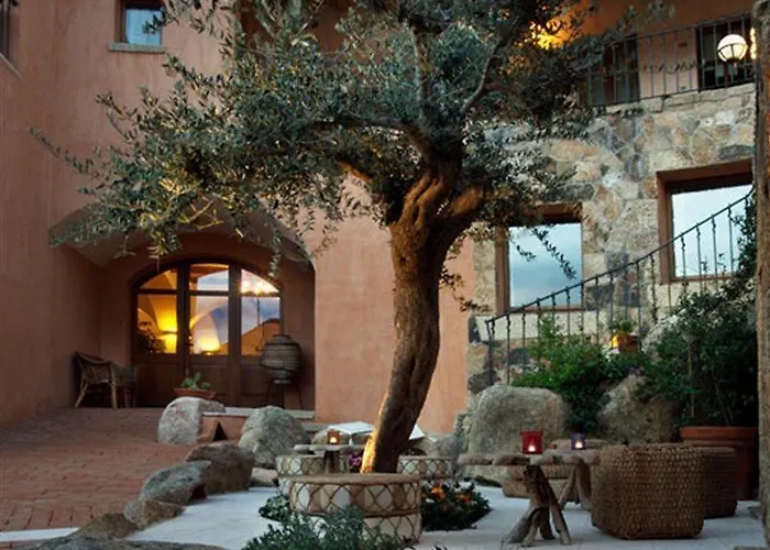 Hotel Arathena San Pantaleo